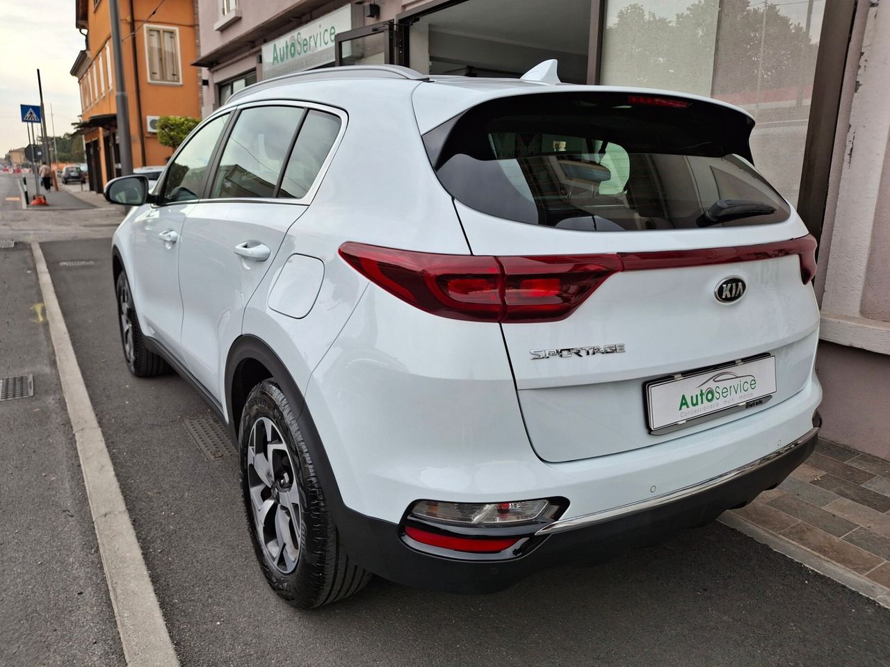 Kia Sportage 1.6 Benzina 2WD Business Class imagem 2