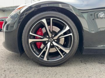 Nissan 370Z ROADSTER V6 3,7l 325 PS BOSEAUTOMATIK