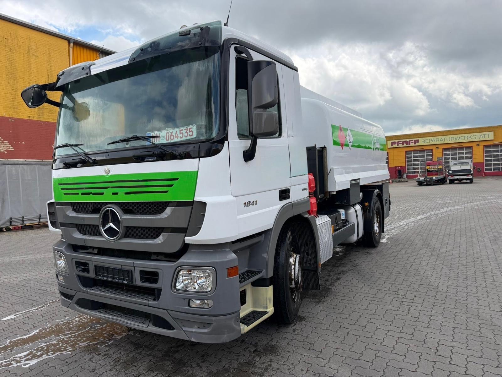 Mercedes-Benz Actros 1841 L , Tankwagen, Deutsches Fahrzeug