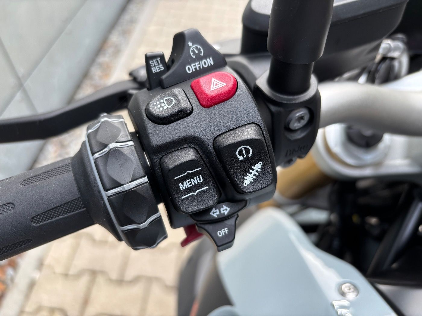 Fahrzeugabbildung BMW R 1250 R 3 Pakete