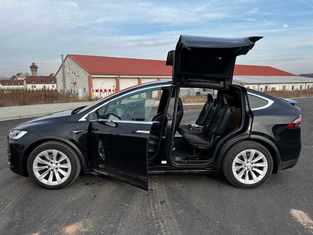 Image of Tesla Model X