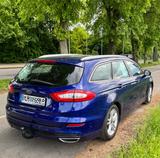 Ford Mondeo 2,0 TDCi 132kW Titanium Turnier Titanium - blaue Ford Mondeo