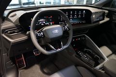 AUDI SQ5 Sportback TFSI | Pano | Carbon | Tech pro AUDI SQ5 Sportback TFSI | Pano | Carbon | Tech pro