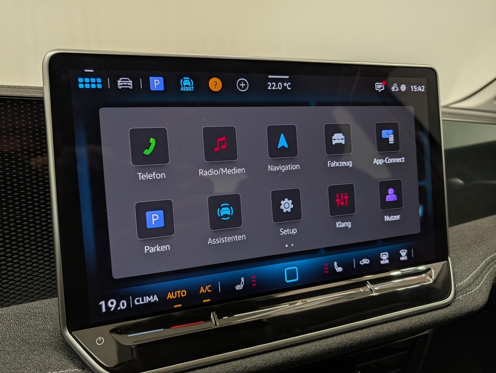 Volkswagen Passat 1.5 eTSI DSG ACC LED Winter App, миниатюра 20