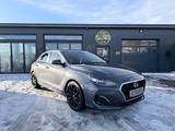 Hyundai i30 Fastback Premium - Hyundai i30 mit Benzin-Antrieb: Sportwagen, Automatik