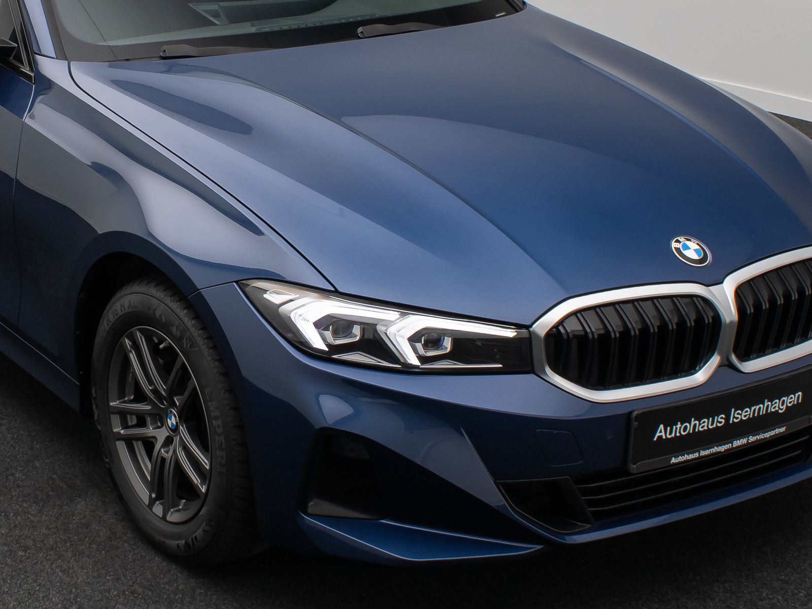 Fahrzeugabbildung BMW 318i  DAB CockPit+ PDC LED Geschwindigkeitsreg.