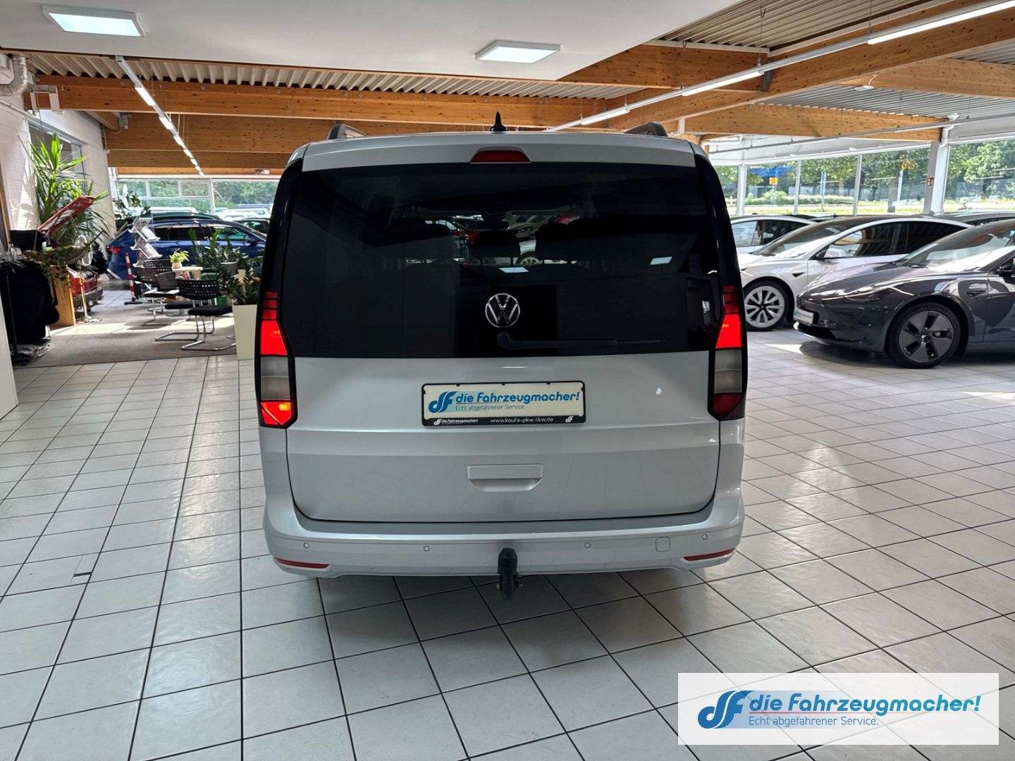 Fahrzeugabbildung Volkswagen Caddy Life Maxi 2.0 TDI EU6d AHK  *EXPORT