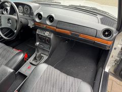 MERCEDES-BENZ 280 E W123 **1. HAND**