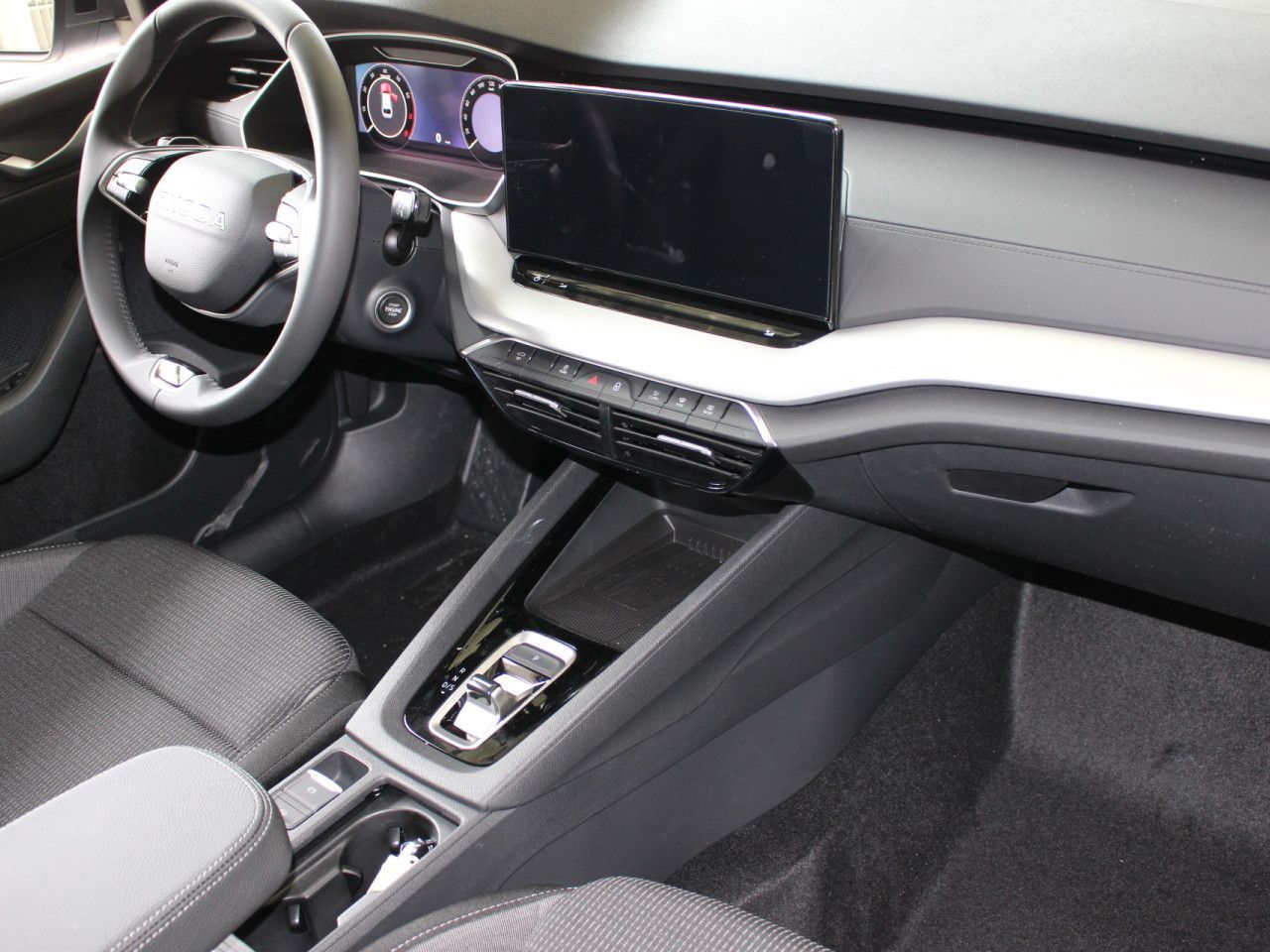 Fahrzeugabbildung SKODA Octavia 1.5 TSI mHEV Selection AHK/ACC/RFK/APP
