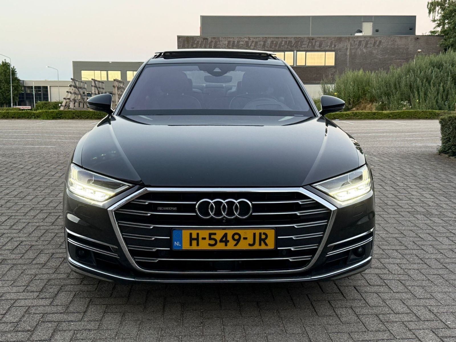 AUDI A8 L 55 TFSI quattro tiptronic -