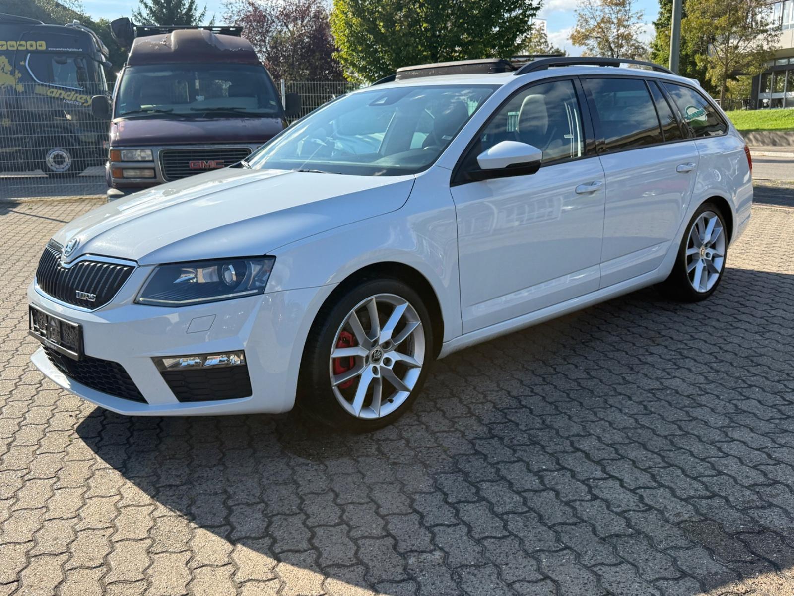 Skoda Octavia 2015 — interior