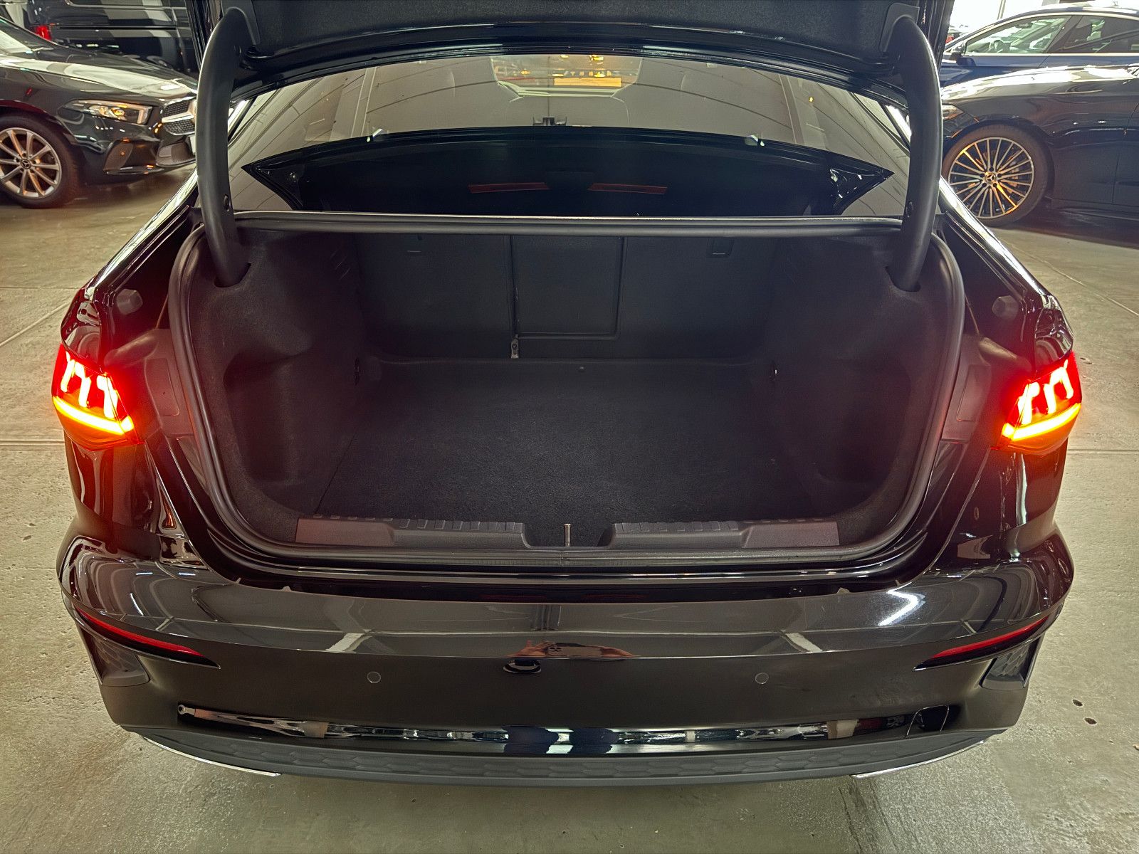Fahrzeugabbildung Audi A3 40 TDI LIM. QUATTRO 3X S-LINE RS3 S-SITZE B&0
