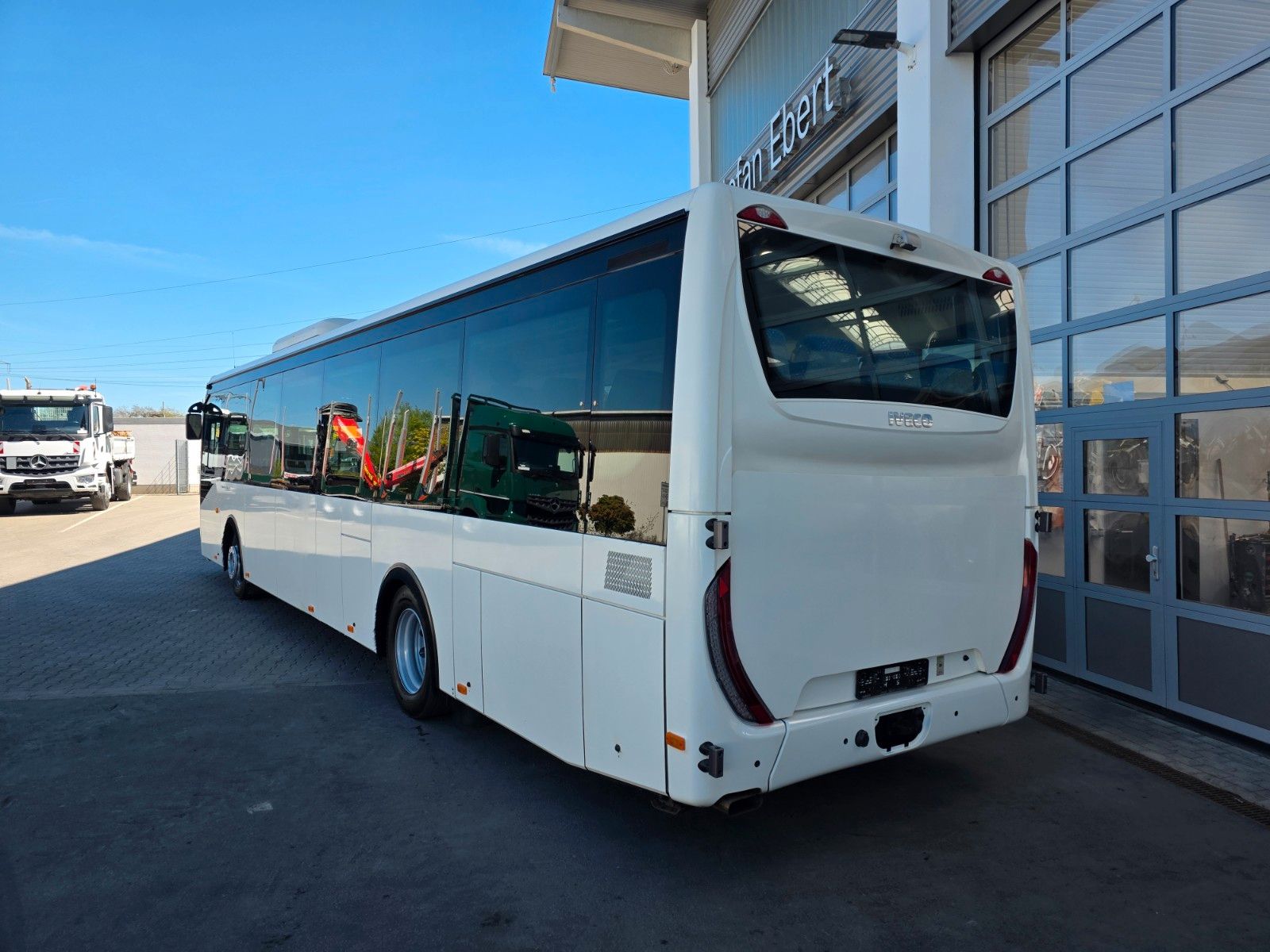 Fahrzeugabbildung Iveco Crossway LI6C 12 Klima Intarder 45+26+1
