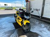 Honda CBR900RR SC50 Fireblade - HONDA CB 900