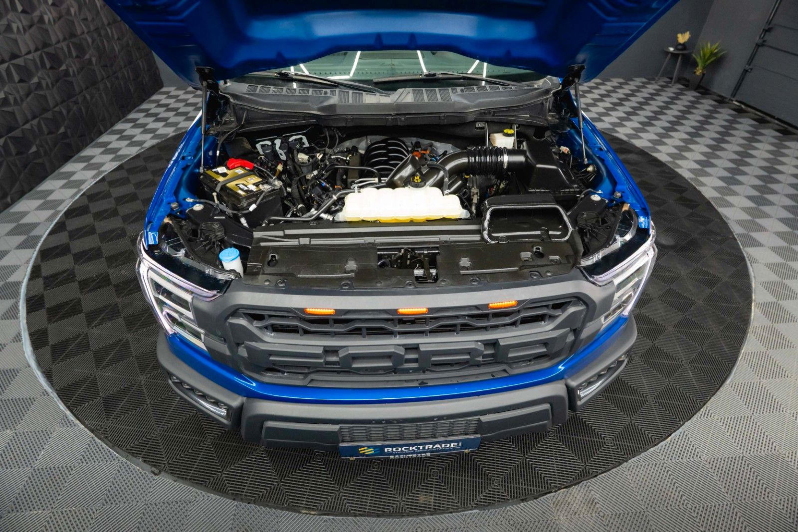 Fahrzeugabbildung Ford F150 5.0L V8 4x4 Offroad SuperCrew RAPTOR 1.Hand