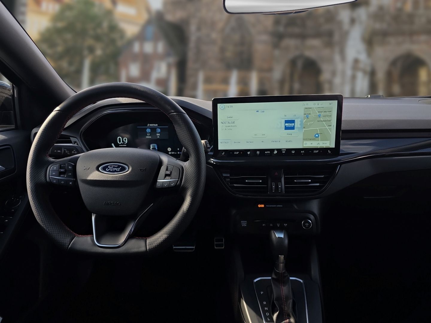 Fahrzeugabbildung Ford Focus Turnier ST-Line X // 8-fach bereift B&O Ad