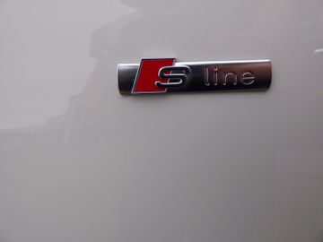 Bild 15 Audi Q3 1.4 TFSI Basis, S-Line, Navi, AHK