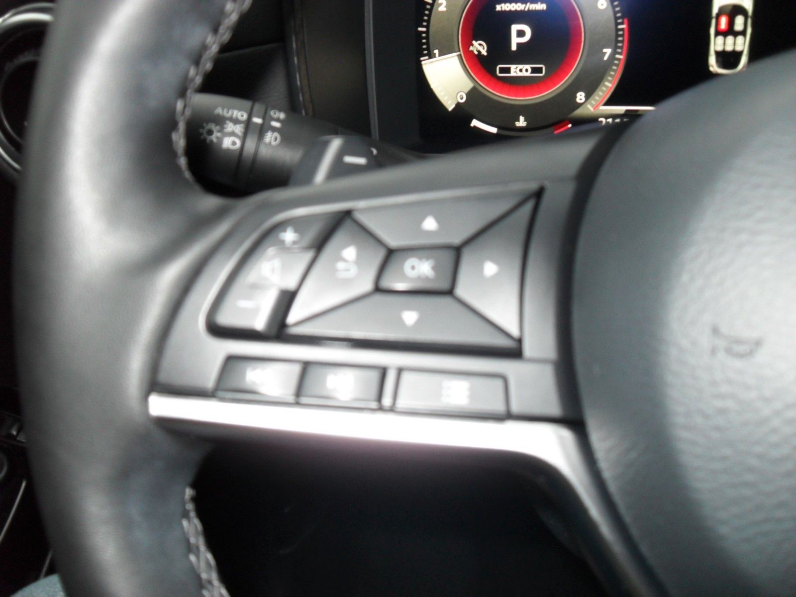 Fahrzeugabbildung Nissan Juke 1,0 DIG Tekna AT | WP | 360° | NCN