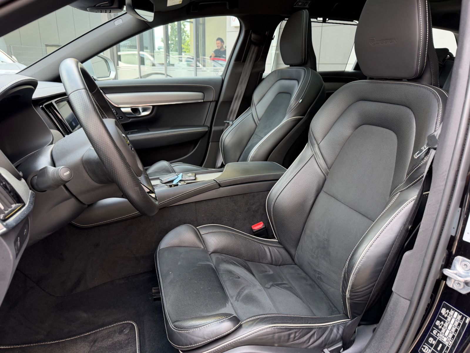 Volvo V90 Kombi R Design AWD/ALLRAD/SPORTPAK*/PANO/KAM foto 13