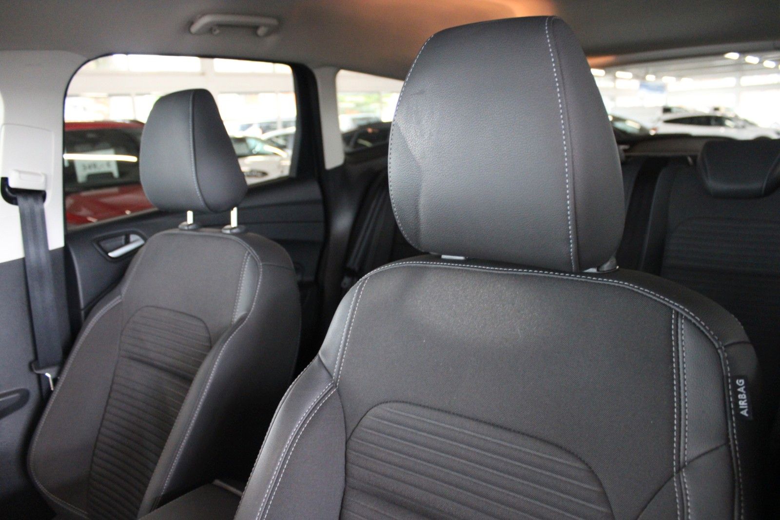 Fahrzeugabbildung Ford Kuga Titanium NAVI WinterPaket el. Heckklappe