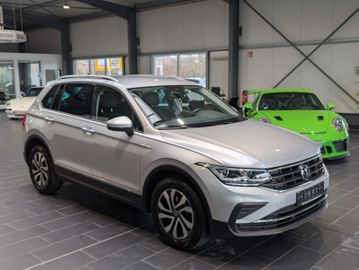 Volkswagen Tiguan - 5