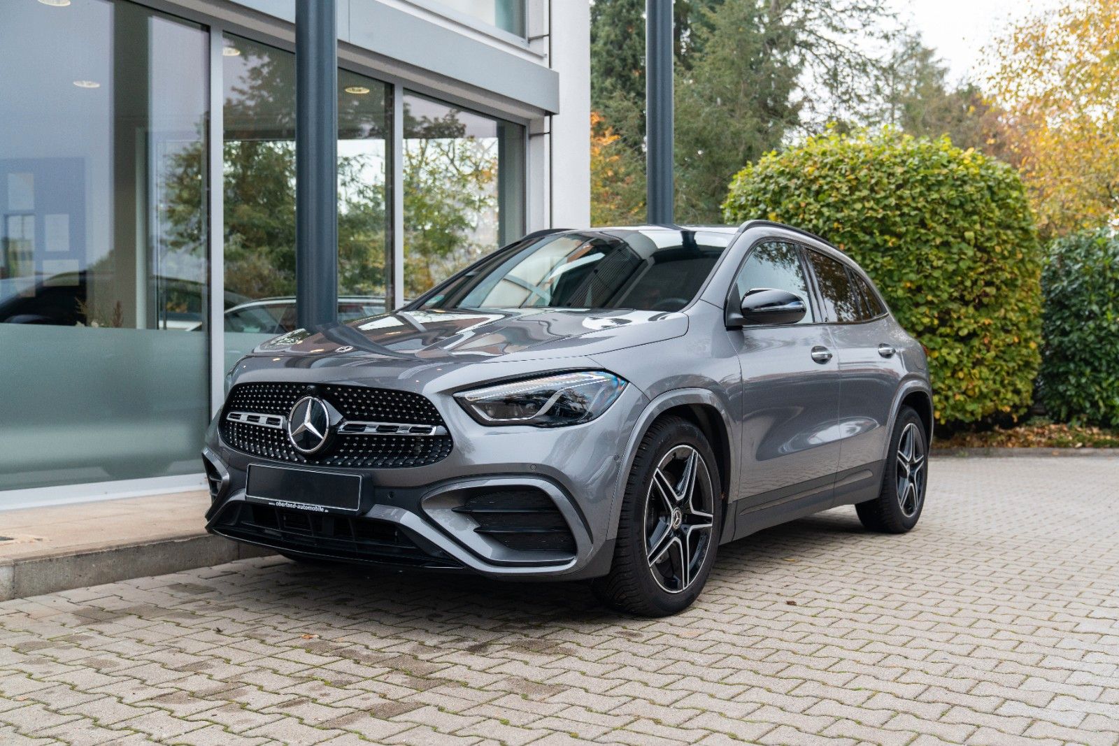 MERCEDES-BENZ GLA 200/ NIGHT PAKET/ MULTIBEAM/ PREMIUM