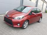 Toyota Yaris Hybrid, - Toyota Yaris aus 2012 mit Hybrid-Antrieb