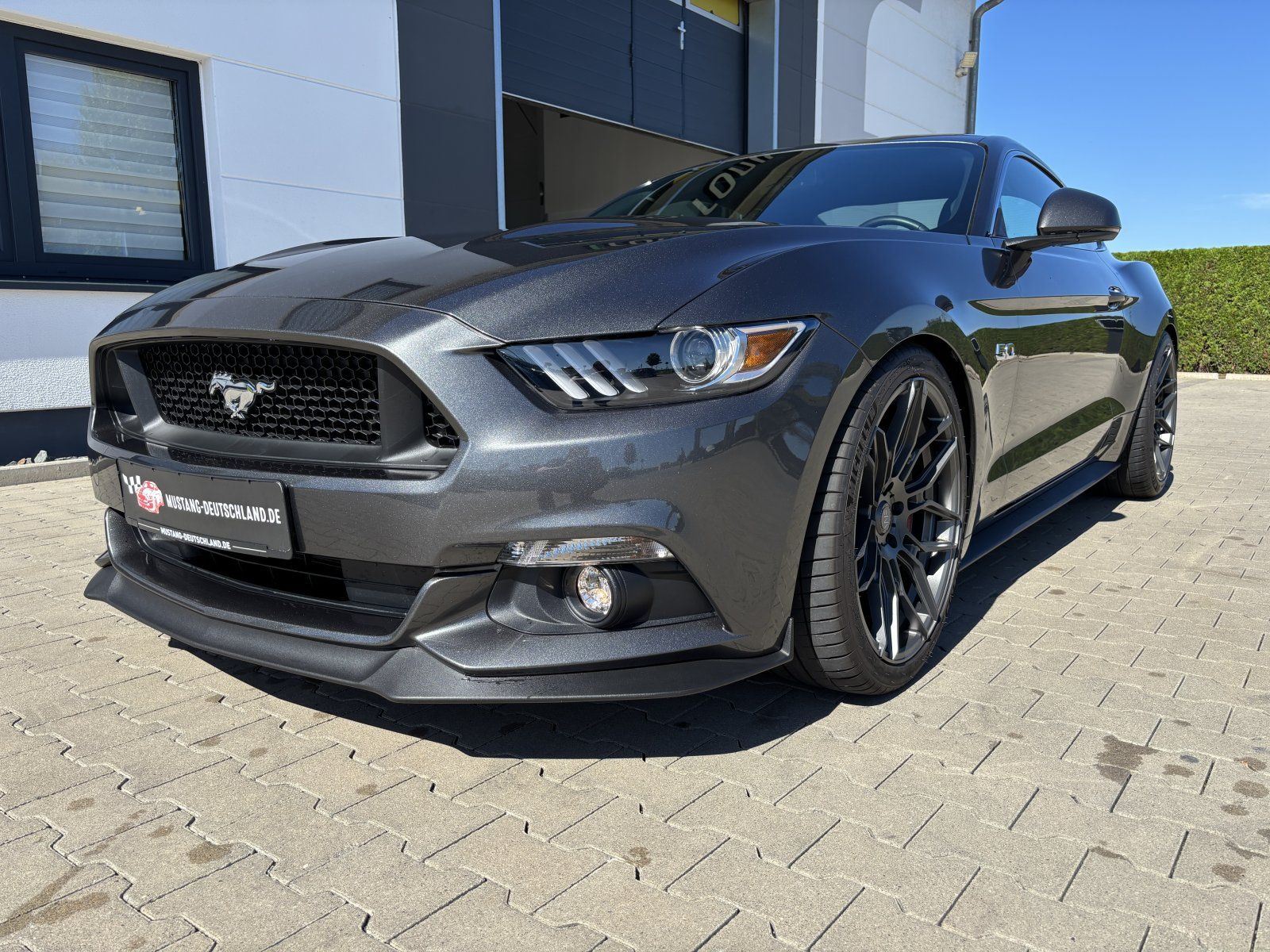 Ford Mustang (GT 5.0 Fastback 20Zoll/KW-V3/COC/SYNC3)