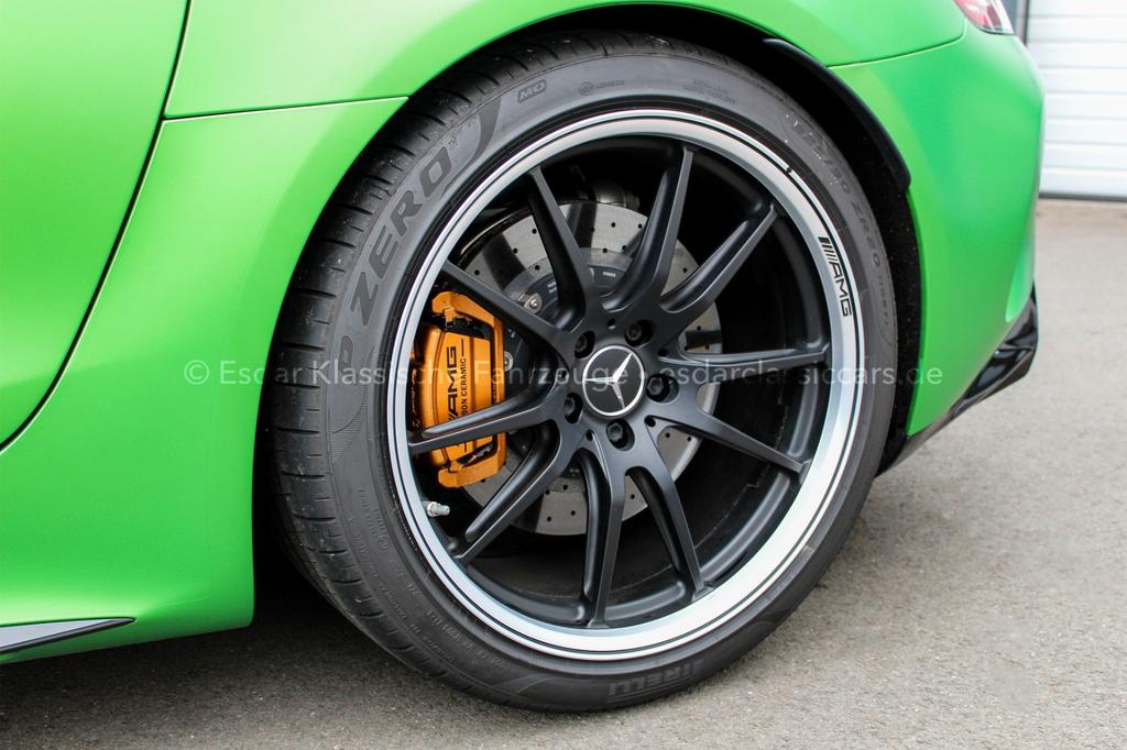 Mercedes-Benz AMG GT R