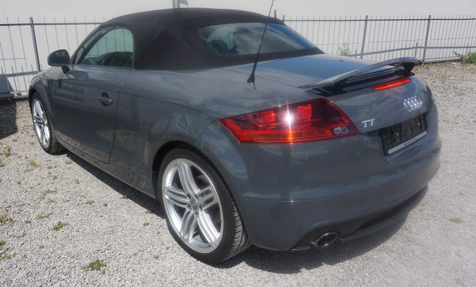 Fahrzeugabbildung Audi TT Roadster 2.0 TFSI quattro,Leder,Navi,Xenon,SH