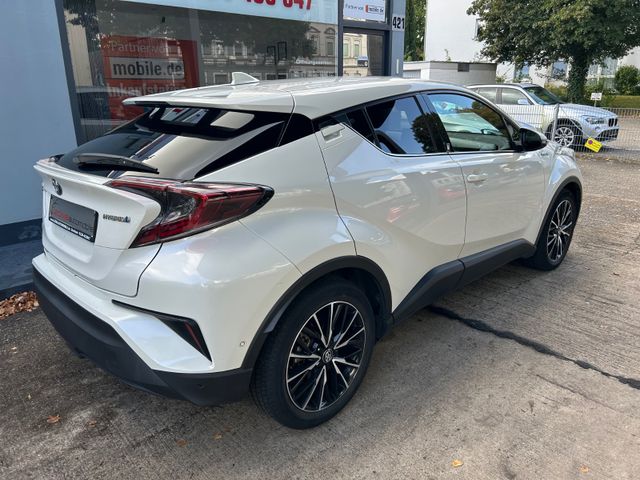 Fahrzeugabbildung Toyota C-HR Hybrid Team D+Kamera+Navi+LED+BT+PDC+SHZ+BC