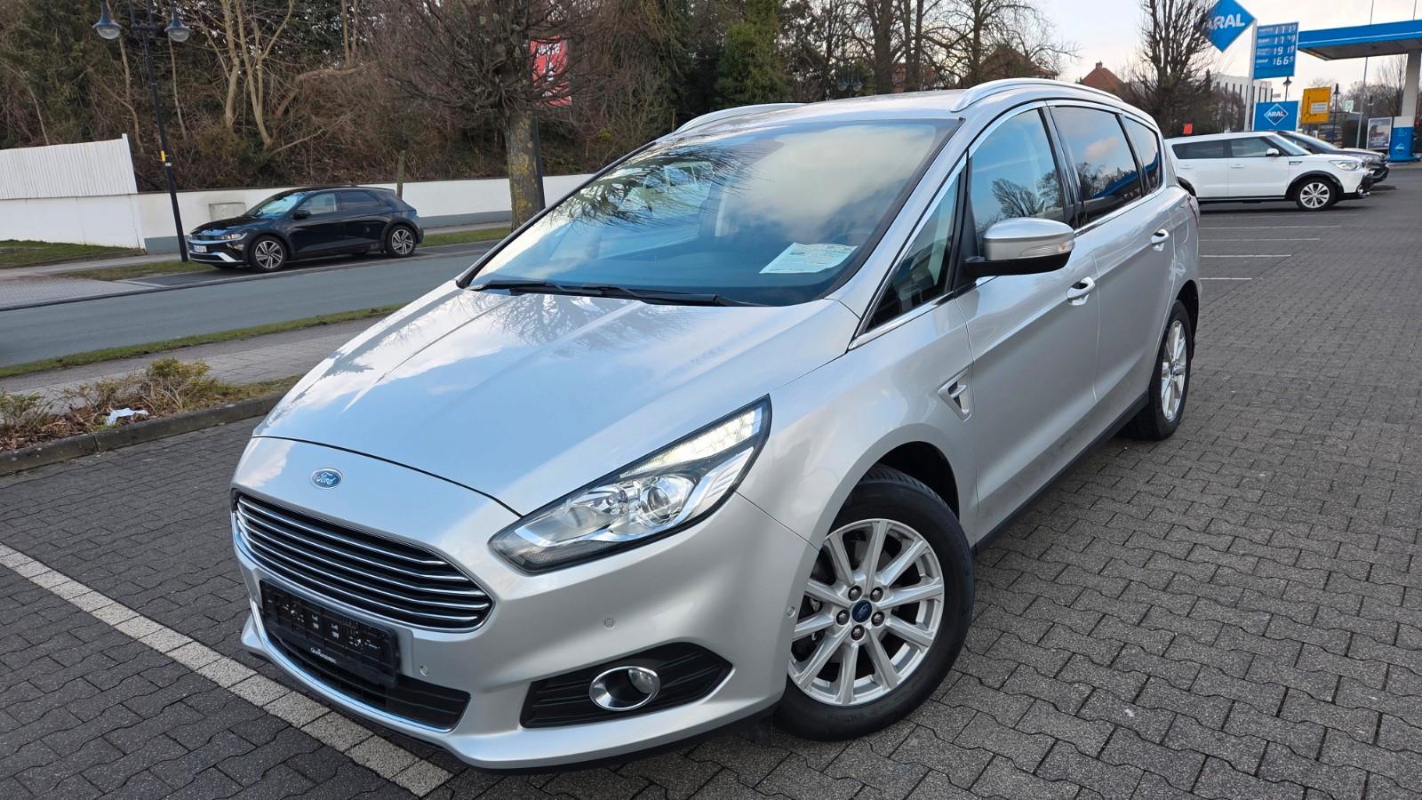 Ford S-MAX Titanium2.0d-AUT*7-SITZER*KLIMAU+NAV+60TKM