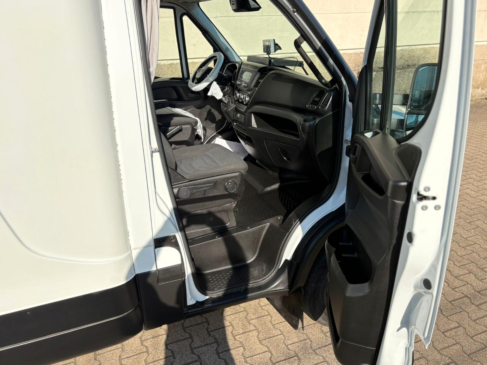 Iveco Daily 70C18/UNIKAT/XXL 5.30P/Schlafkabine/Klima/