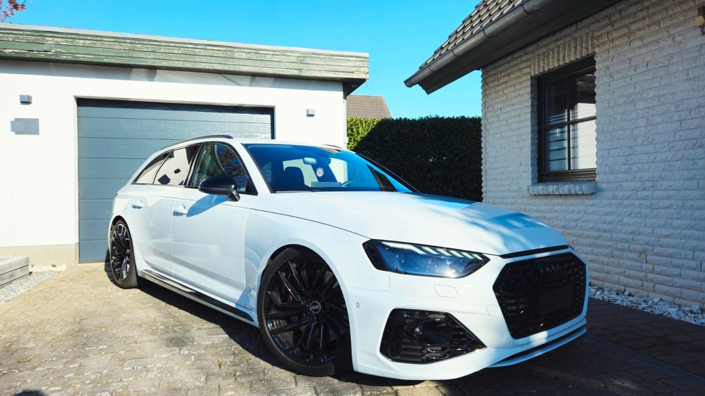 Image of Audi RS4