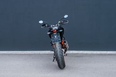 KTM Duke 690 R + A2 / 35 kW  + Akra + IXS Taschen