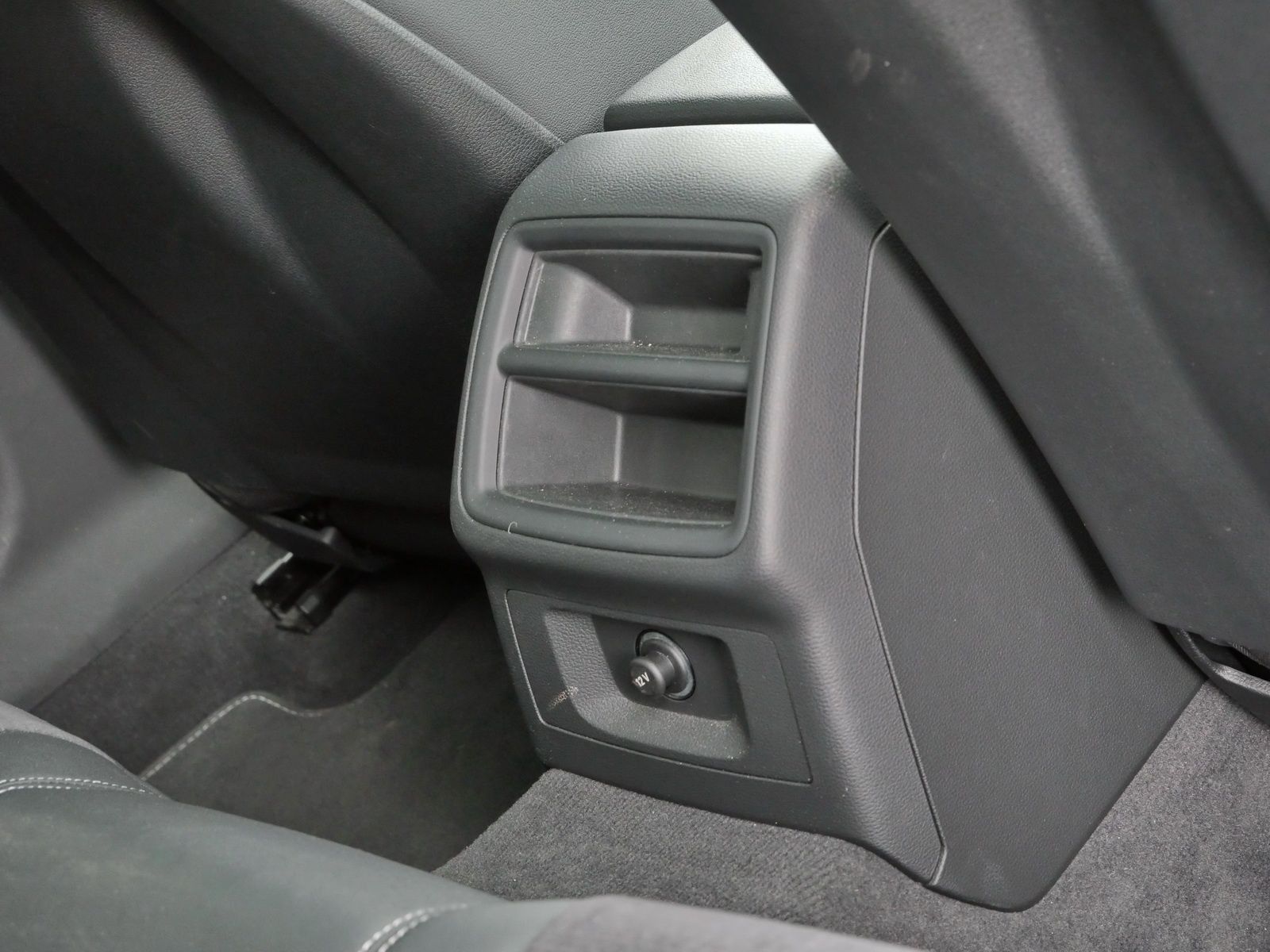 Audi A4 - Bild 17