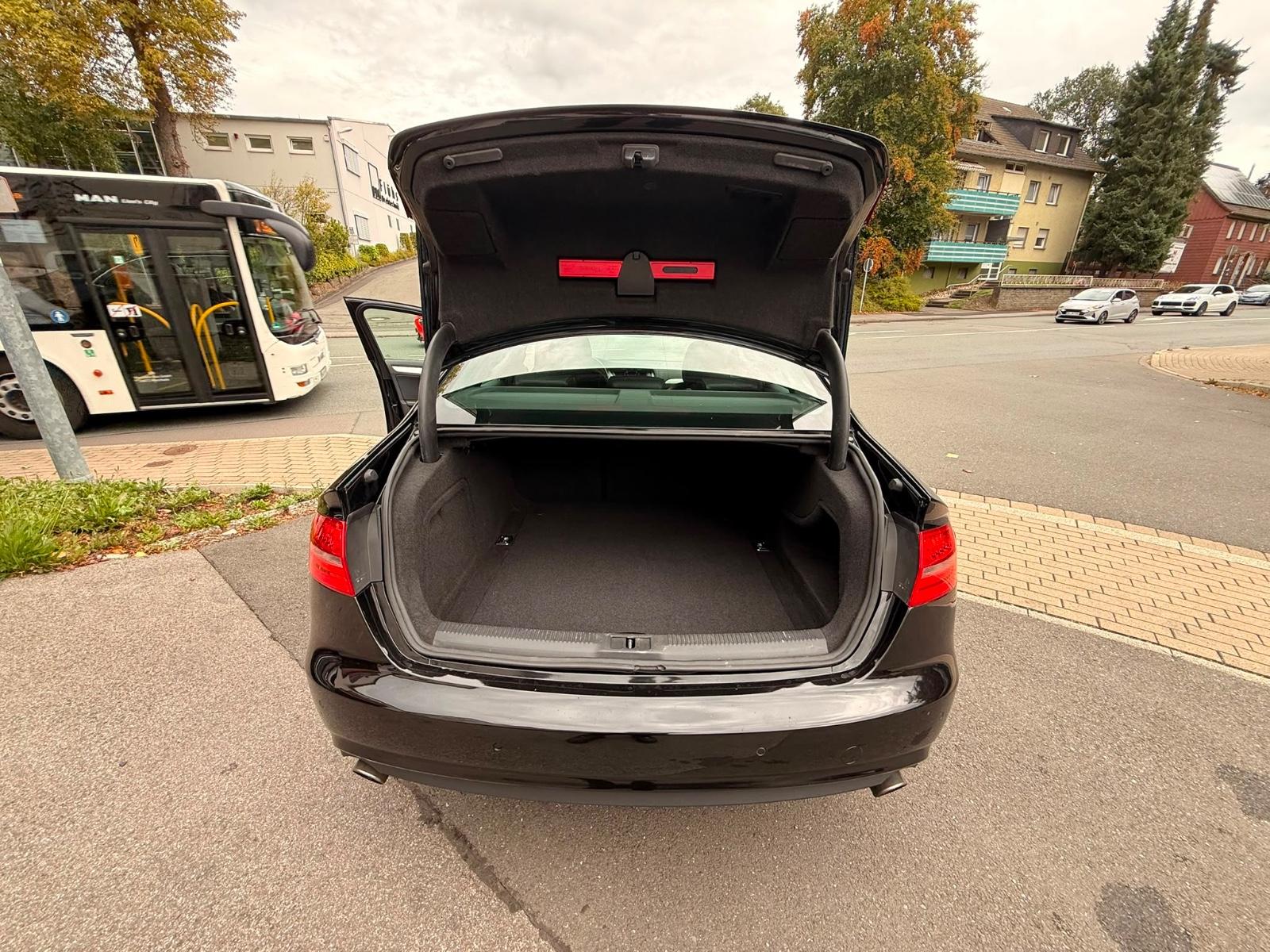 AUDI A4 LIM. S LINE PACK SPORT / PLUS QUATTRO ,GPS | 272 ch | BVA | HAYON ÉLECTRIQUE | VOLANT EN CUIR