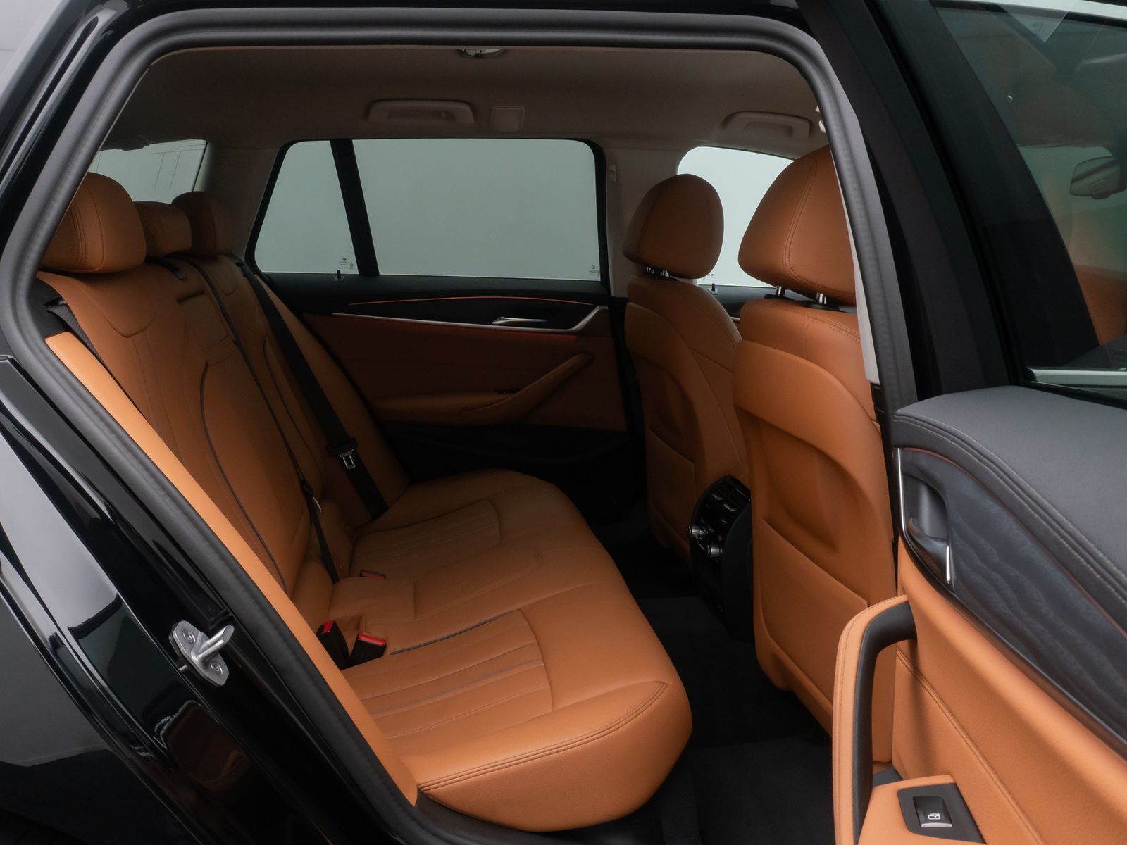 Fahrzeugabbildung BMW 530i xD Luxury Line 4xKlima AHK Kamera DAB Alarm