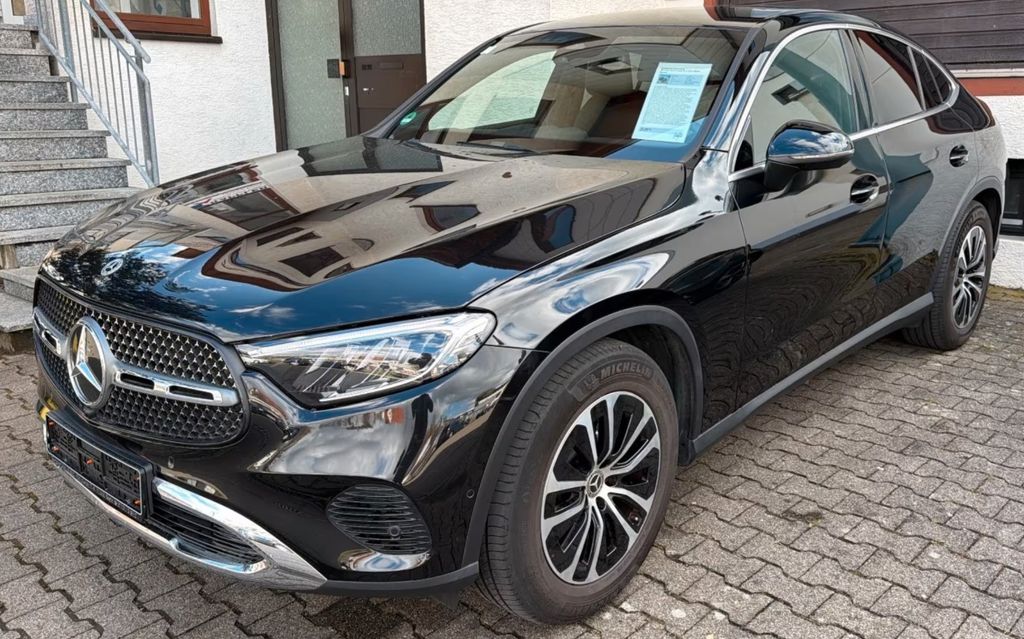 Image of Mercedes-Benz GLC 220