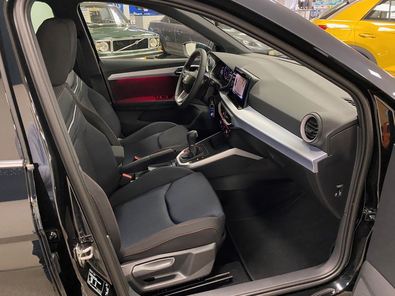 Fahrzeugabbildung SEAT Arona 1.0 TSI FR DSG+LED+VIRT.COCKPIT+NAVI+ACC++