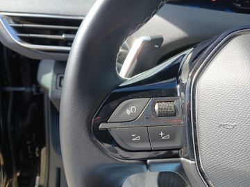 Peugeot 3008 Allure Pack 1.2 PureTech 130 +Navi+Kam.+SHZ