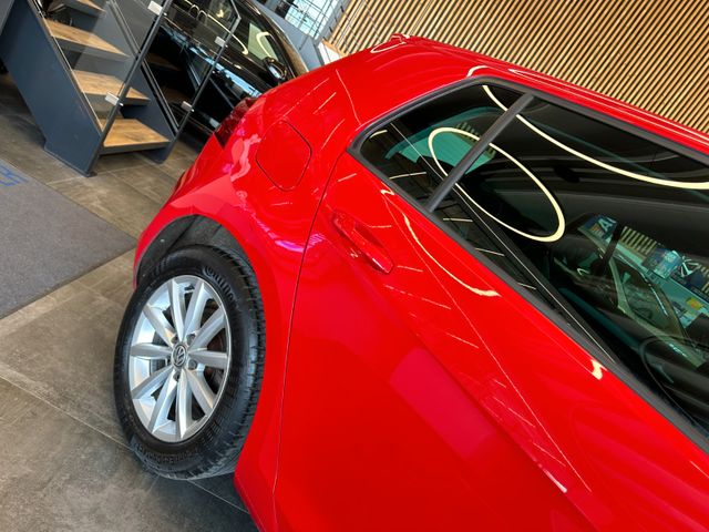 Volkswagen Golf VII Lim. Lounge BMT *PDC*