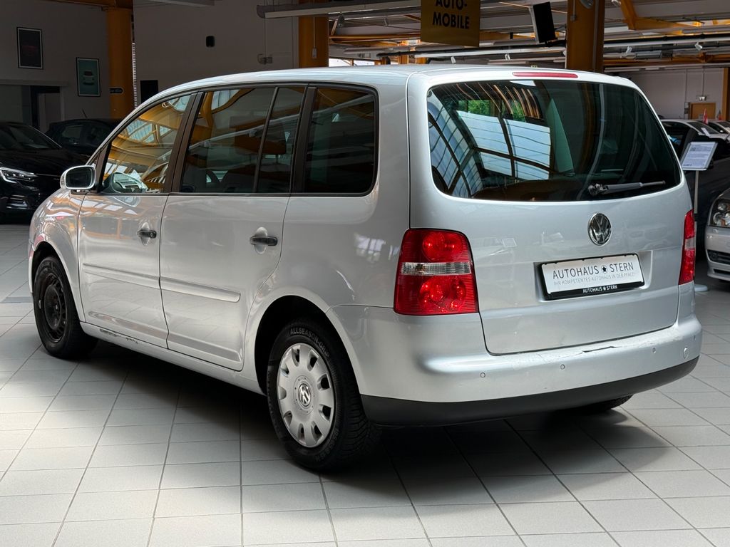 VW Touran Conceptline|7-Sitzer|SHZ|PDC|Klimaanlage VW Touran Conceptline|7-Sitzer|SHZ|PDC|Klimaanlage