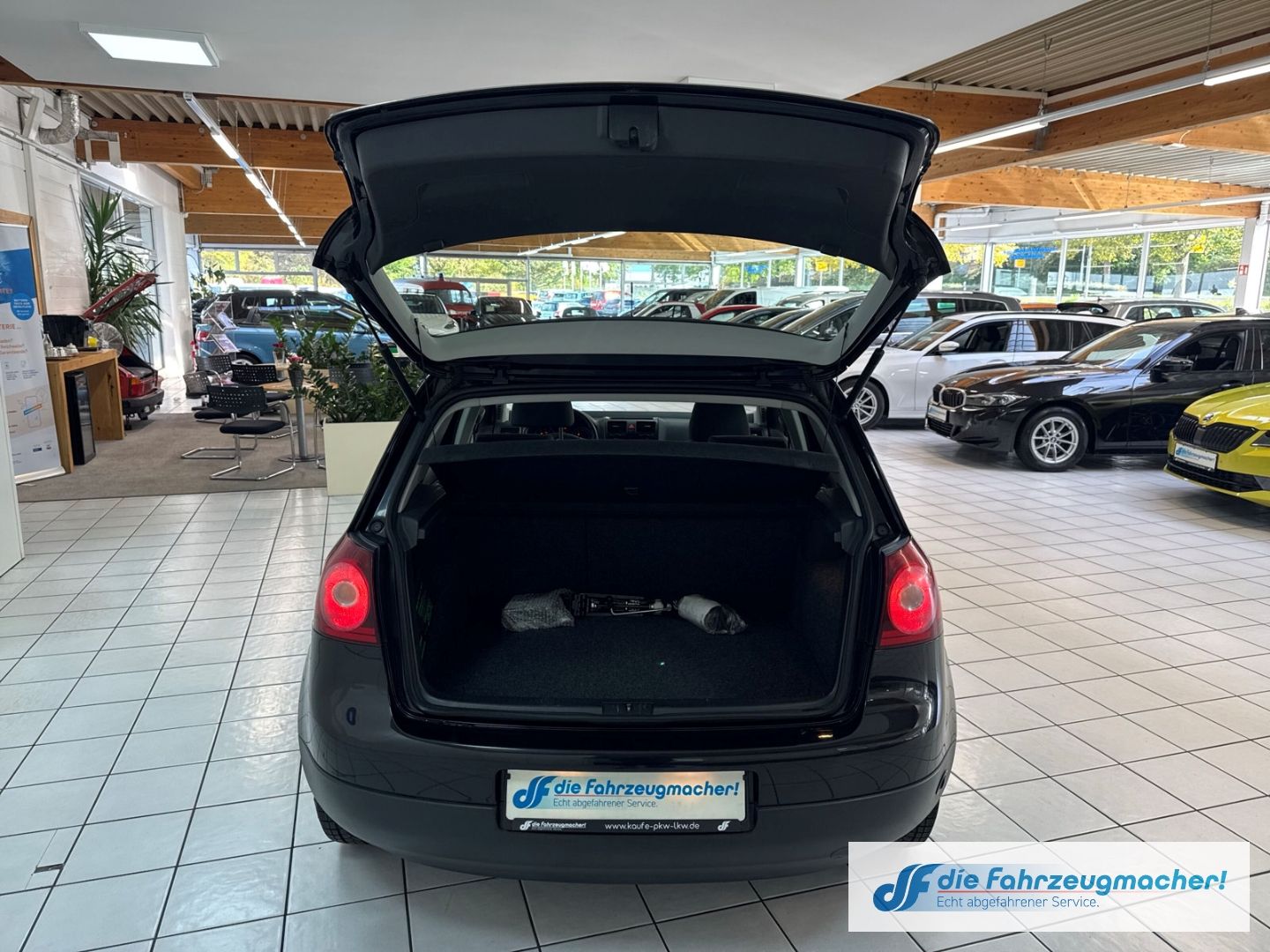 Fahrzeugabbildung Volkswagen Golf V 1,4 LPG Edition 1.HAND Temp Regensensor K