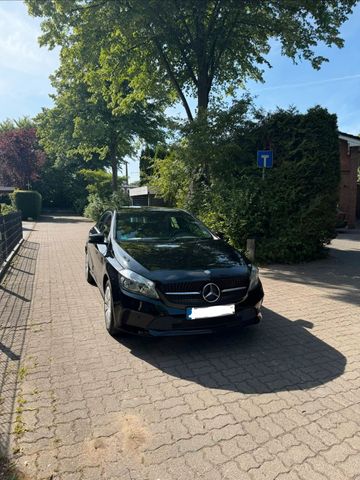 MERCEDES-BENZ Mercedes-Benz A 200 d  CDI automatik (136 PS)