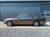 Mercedes-Benz E 200 E 200 - gebrauchte Mercedes-Benz E 200 aus dem Jahr 1994