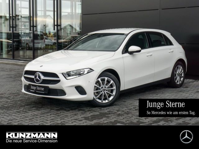 Mercedes-Benz A 250 e MBUX Navi+ Parktronic Tempomat