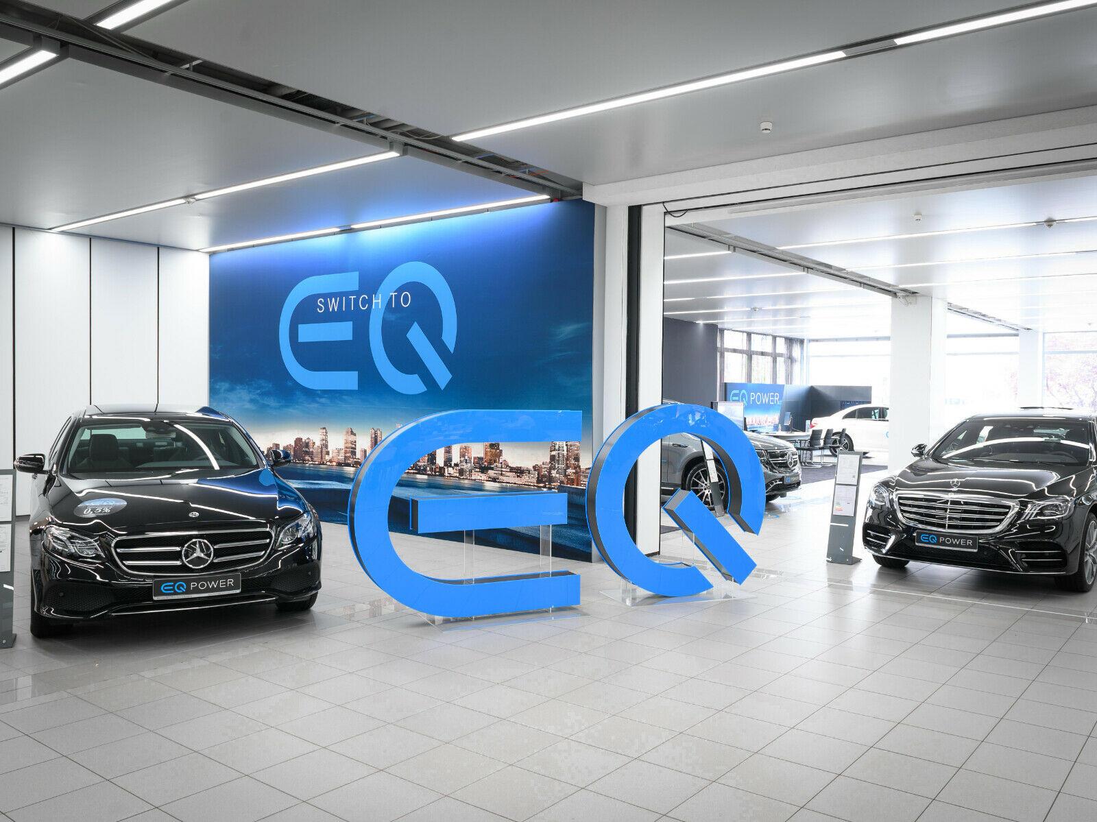 showroom-image-top