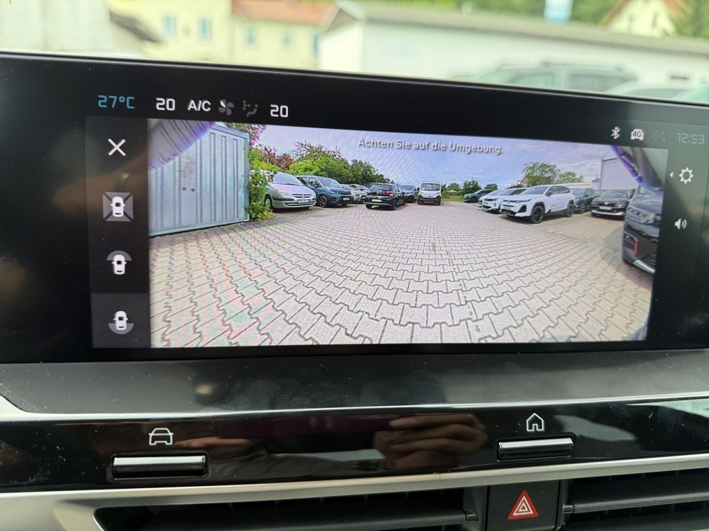 Fahrzeugabbildung Citroën C4 Hybrid 145 TEAM D * Ganzjahresreifen