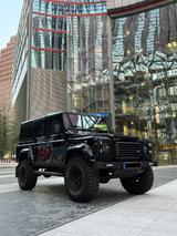 Land Rover Defender 110 Td5 Station Wagon SE Black Edition - Land Rover Gebrauchtwagen von 2005